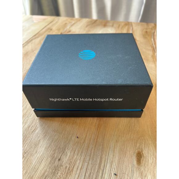 Netgear Nighthawk MR1100 4G LTE Mobile Hotspot Ethernet Router - Picture 1 of 7